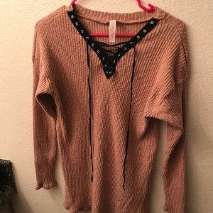 Salmon sweater, warm, laced neckline